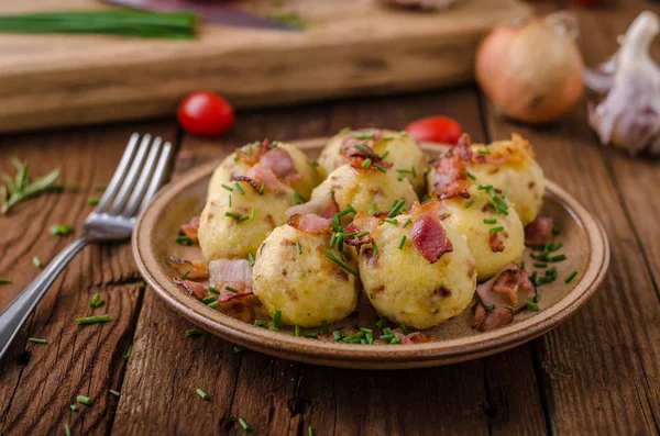 Las albóndigas de tocino deleitan la comida — Foto de Stock