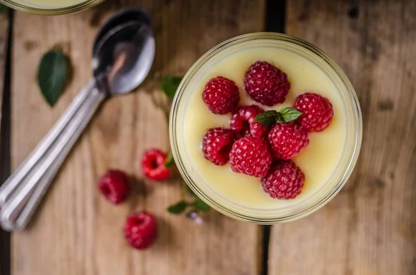 Vannila bessen pudding — Stockfoto