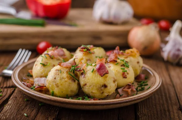 Las albóndigas de tocino deleitan la comida — Foto de Stock