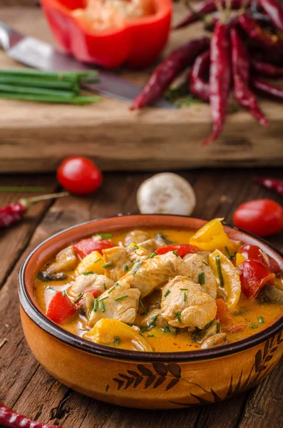 Curry de poulet légume délice alimentaire — Photo