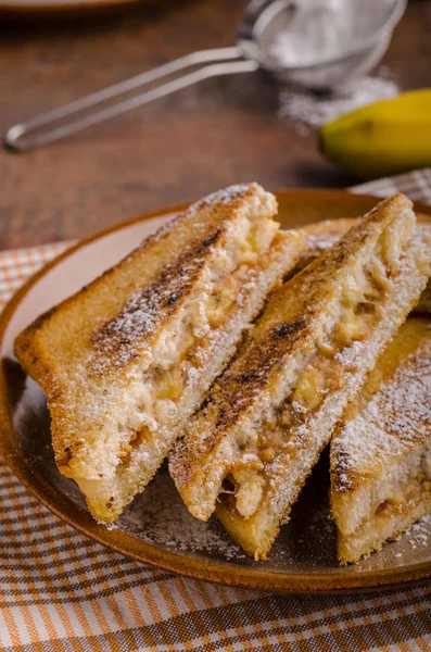 Panino alla banana al burro di arachidi — Foto Stock