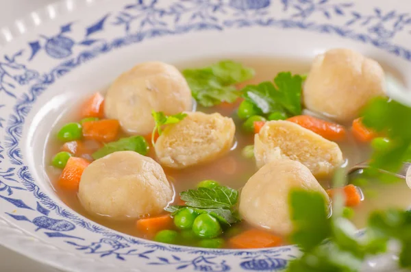 Fresh vegetable soup with chicken dumplings — Stock Photo, Image