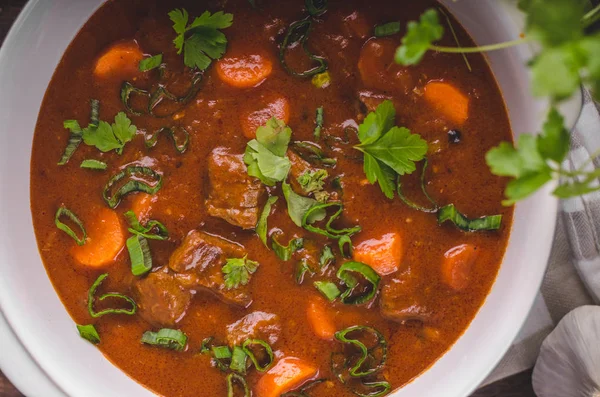 Estofado de carne con zanahorias — Foto de Stock