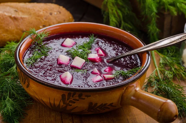 Beet soup with cheese and herbs — Stock Photo, Image