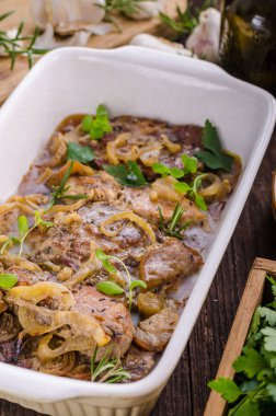 Fırında domuz pirzolası