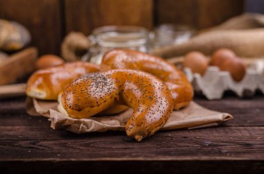 Haşhaş tohumu rulo pasta