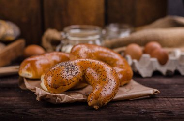 Haşhaş tohumu rulo pasta