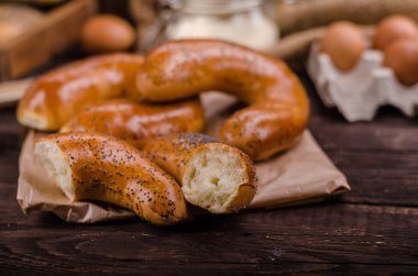 Haşhaş tohumu rulo pasta