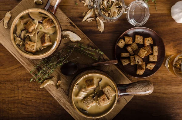 Rustic mushrooms soup — Stock Image Rustic mushrooms soup Royalty Free Stock Images