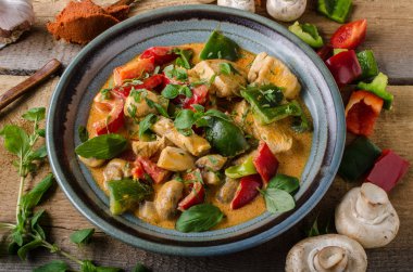 Köri tavuk sebze taze yiyecek