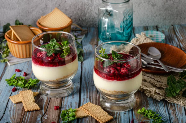 Delicious dessert in glass — Stock Photo, Image