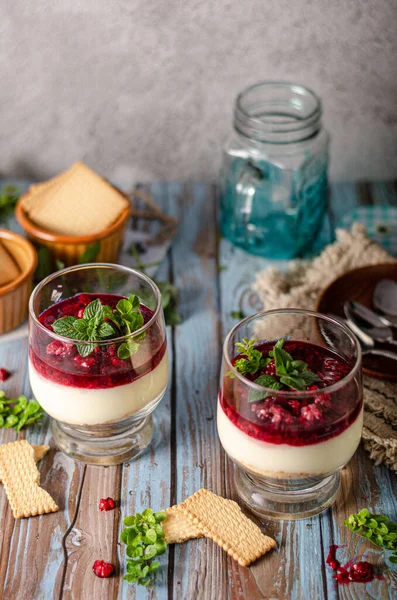 Delicious dessert in glass — Stock Photo, Image