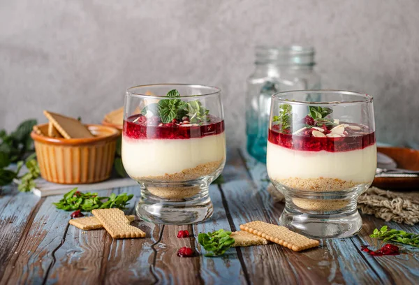 Delicious dessert in glass — Stock Photo, Image