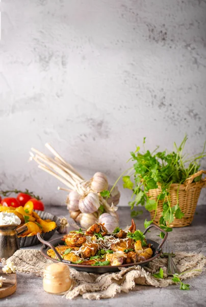 Blue cheese garlic chicken wings — Stock Photo, Image