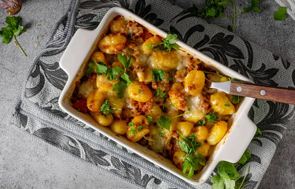 Nhoque gratinado com queijo — Fotografia de Stock