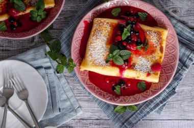 Cheese blintzes crepes