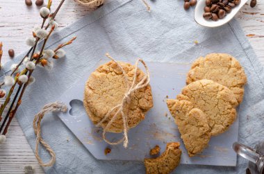 Fındık ve tereyağlı gevrek ve lezzetli buscuits