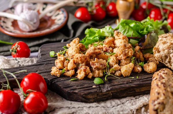 Comida Gorda Deliciosa Porco Torresmos Frito Com Alho — Fotografia de Stock