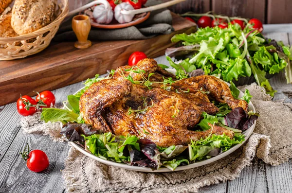 Alho Frango Grelhado Com Salada Fresca Legumes — Fotografia de Stock