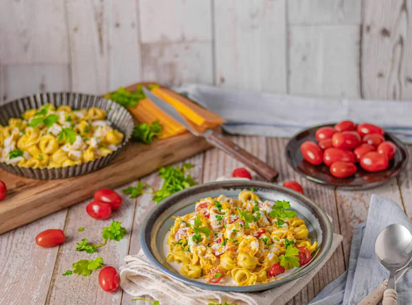 Italian Tortellini Herbs Cheese Sauce — Stock Photo, Image