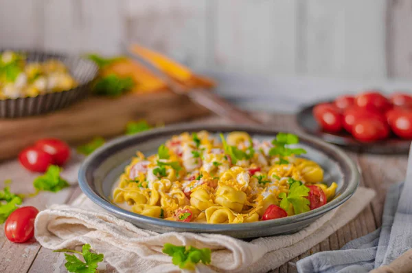 Italian Tortellini Herbs Cheese Sauce — Stock Photo, Image