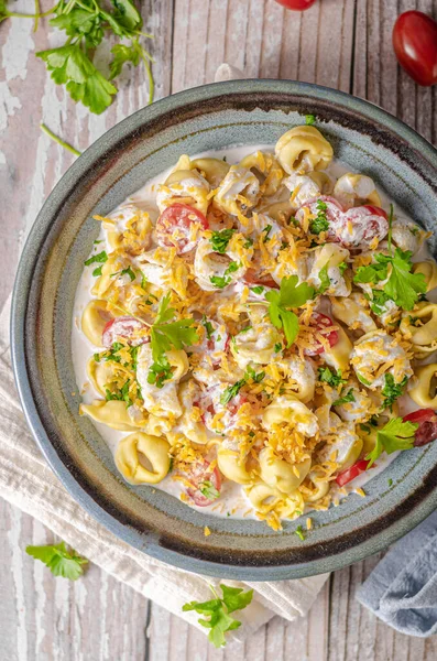 Italian Tortellini Herbs Cheese Sauce — Stock Photo, Image