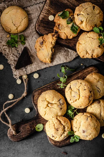 Grande Combinação Chocolate Preto Branco Com Hortelã — Fotografia de Stock