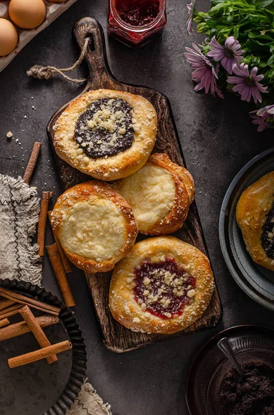 Délicieux Gâteaux Aux Groseilles Graines Pavot Caillé — Photo