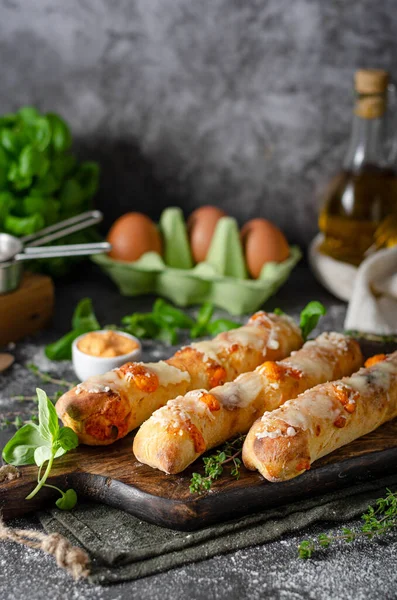Delicious Pastry Stuffed Sharp Cheese Cheese Dip — Stock Photo, Image