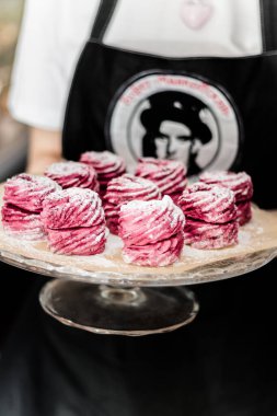 Doğal malzemelerden yapılan ev yapımı frenk üzümü.