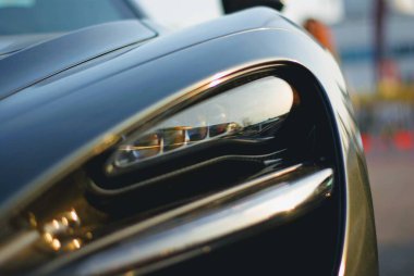 Modern spor araba aydınlatma 2020