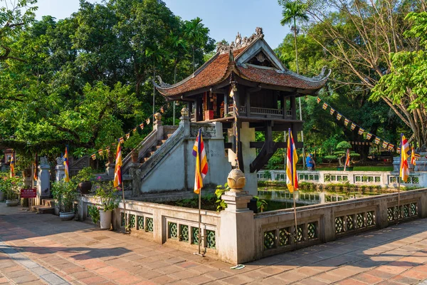 越南河内 2019年10月6日 一座支柱塔 One Pillar Pagoda 是一座传统的越南建筑 是越南河内的一个著名旅游胜地 — 图库照片