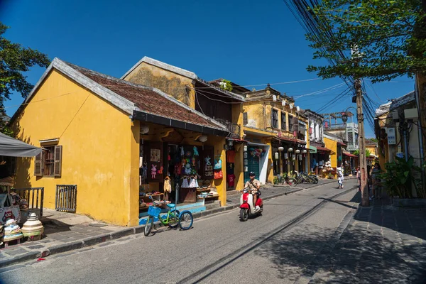 Hoi Vietnam Octubre 2019 Edificio Tradicional Con Color Amarillo Único —  Fotos de Stock