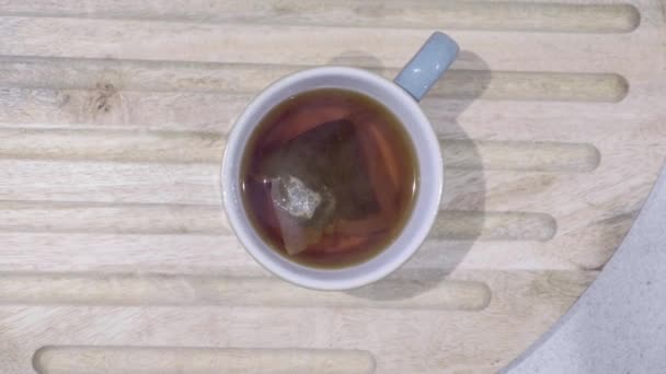 Vue Haut Vers Bas Tasse Bleue Contenant Thé Sachet Thé — Video