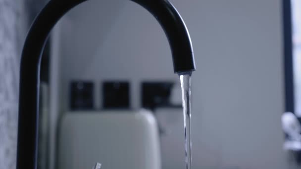 Slider Shot Tap Water — Stock Video