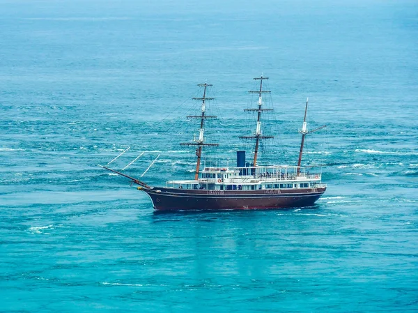 Boot in der Naruto-Straße — Stockfoto