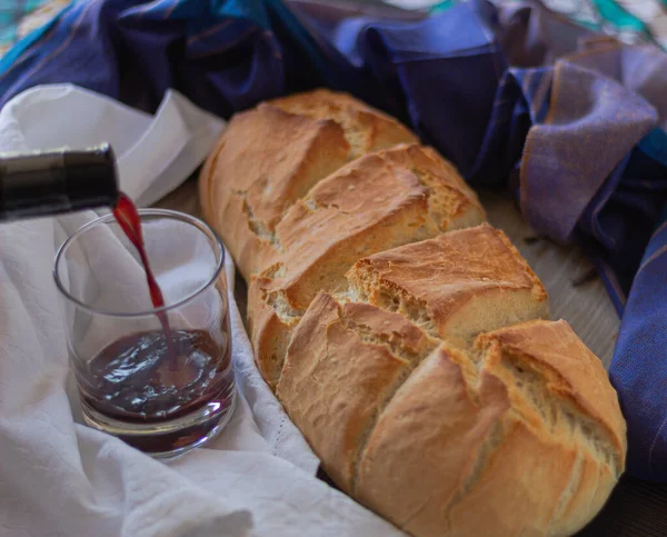 Frissen Sült Pirított Házi Kenyér Egészséges Mediterrán Ételekhez Vörös Rioja — Stock Fotó