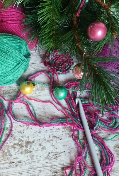 Renkli örgü ve tığ işi Noel zamanda