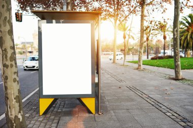 alay kadar bir otobüs durağı kentsel alanlarda boş banner reklam, açık havada poster temizleyin 