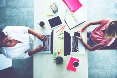 Kadınlar araçları kullanma