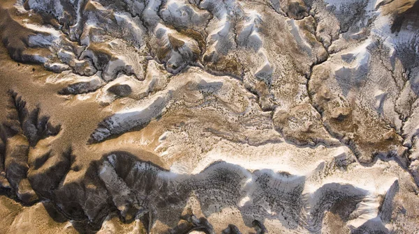 Cordilheiras rochosas em paisagem árida deserto — Fotografia de Stock