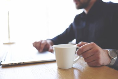 Başlangıç stratejisi planlama sırasında beyin fırtınası 