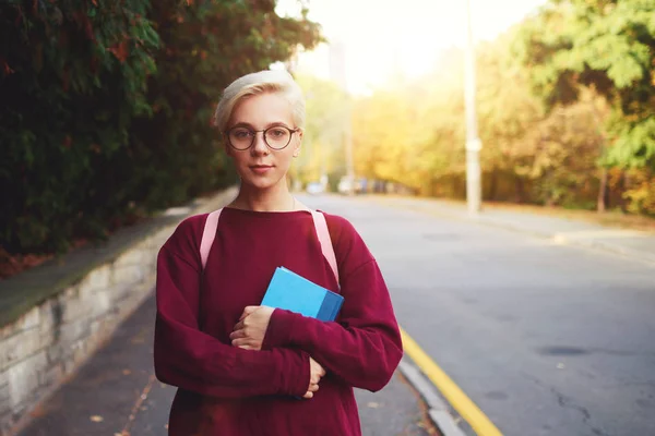 Portret van mooie student — Stockfoto