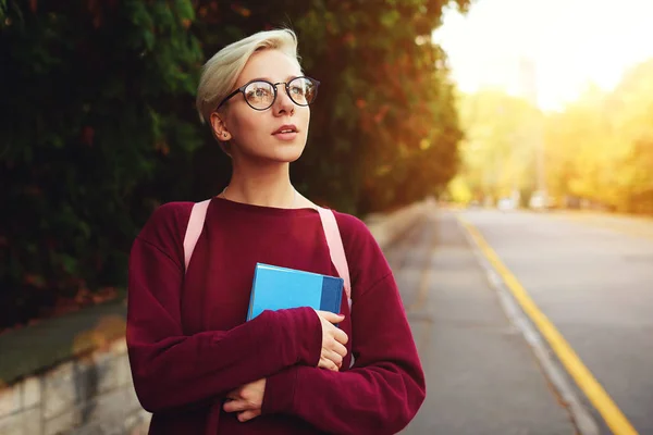 美丽的学生的肖像 — 图库照片