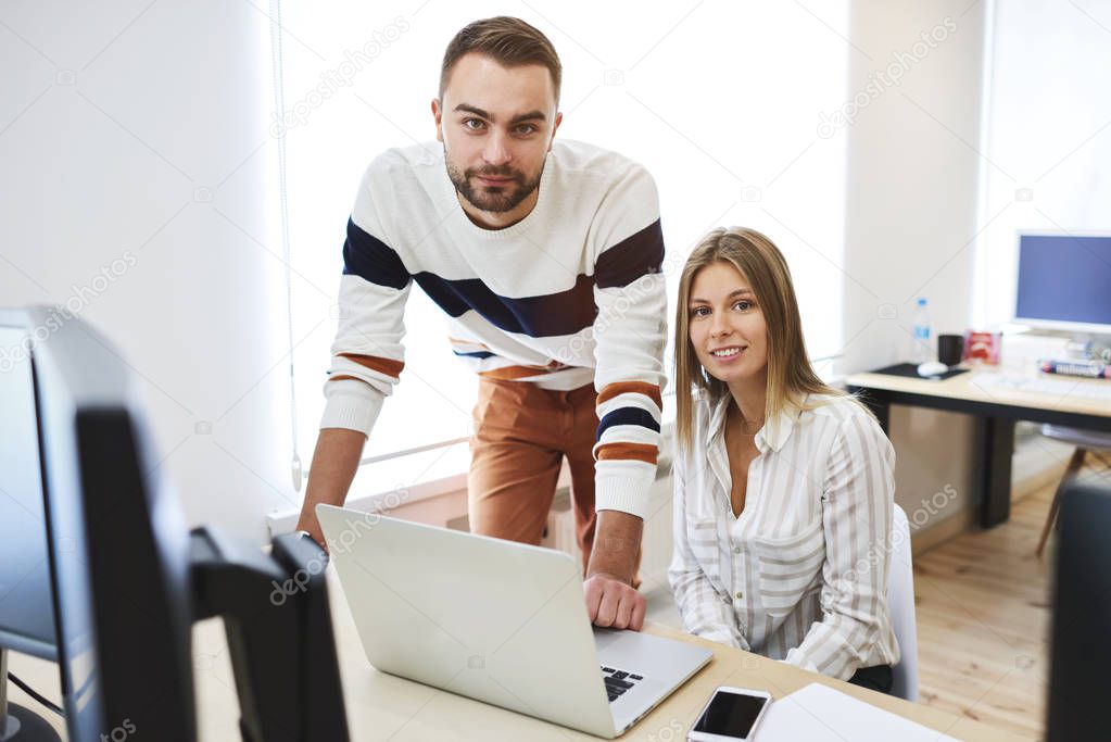 Male and female freelancers analyzing content 