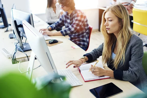 International student making individual online testing and writing composition for annual exams — Stock Photo, Image