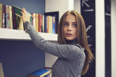 Modern Üniversitesi'nde kadın çalışma günü