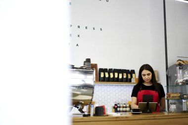 Sayım uygulaması kullanarak kasiyer