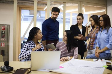 Grafik tasarımcıları kavramı planlama yapma