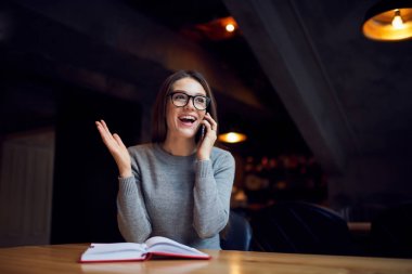 Smartphone iletişim iş kadın  